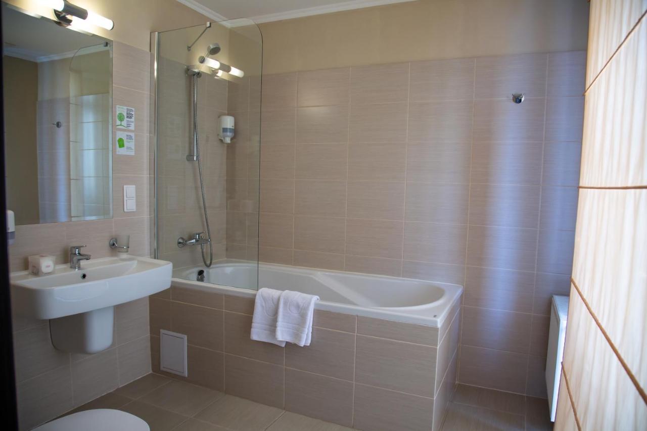 Optima Cherkasy Hotel Dış mekan fotoğraf